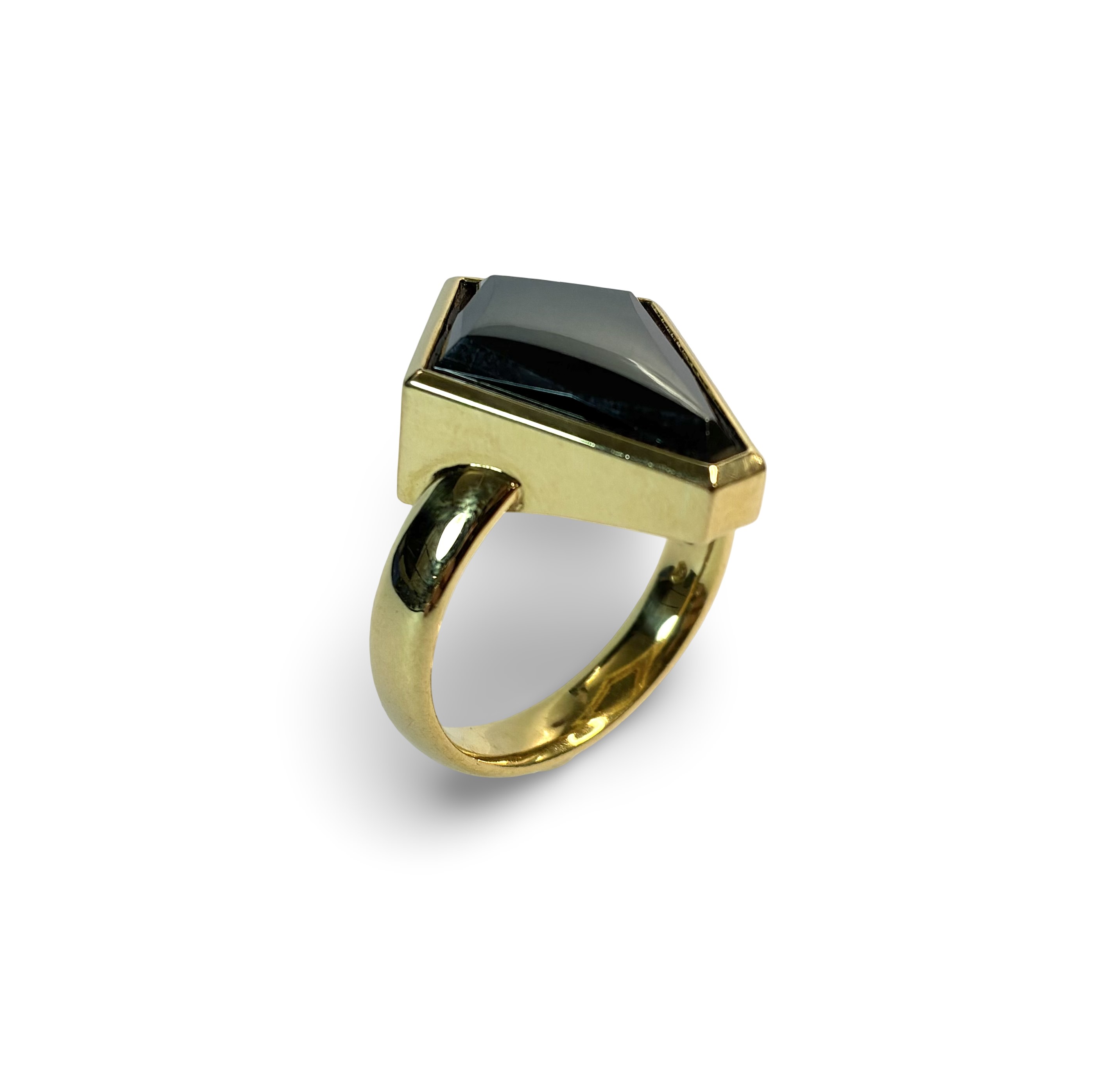 Ring mit einem Hämatith - Gold 750 - RW 65 - Privatbesitz