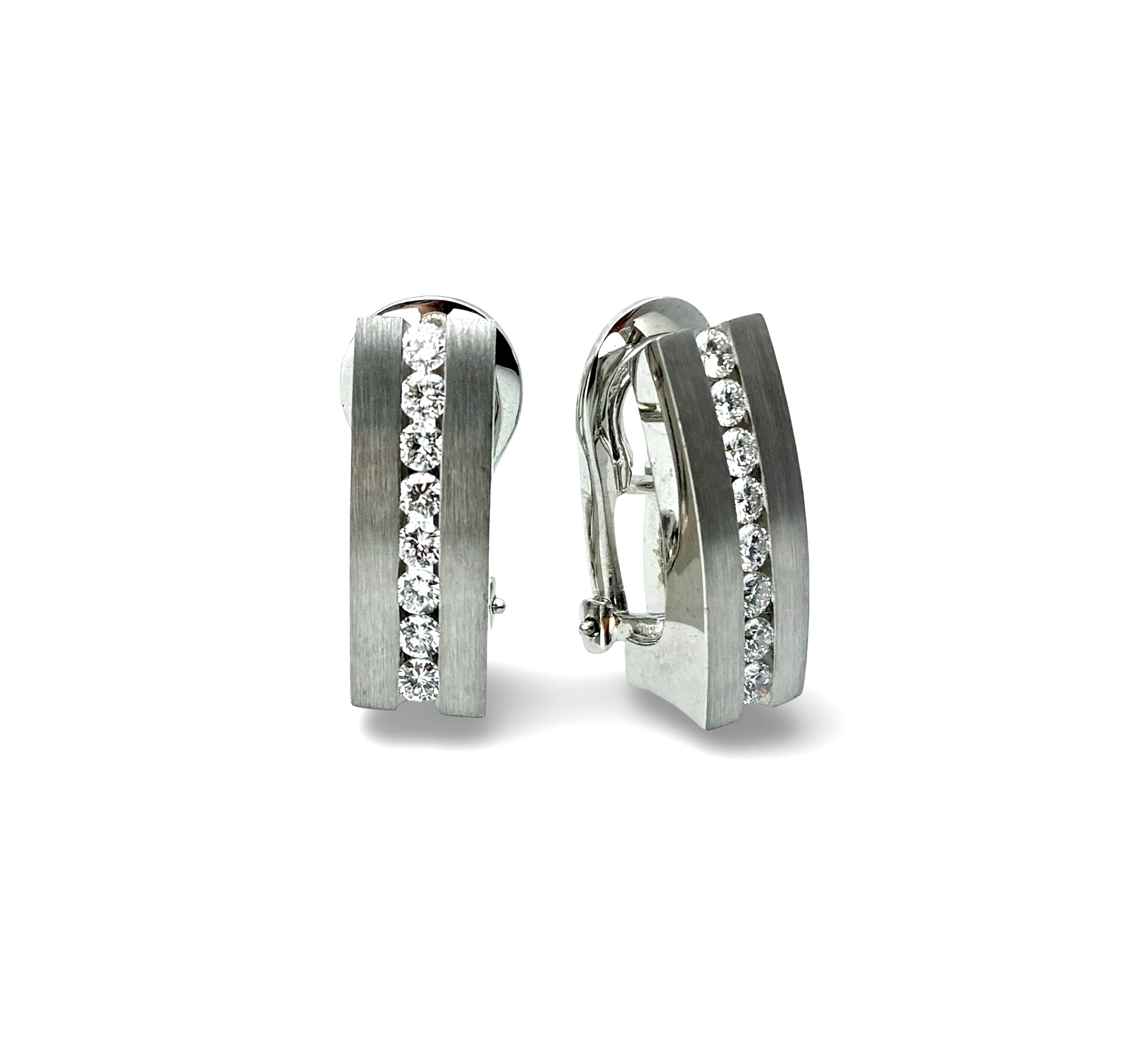 Moderne Brillant Ohrclips - Weißgold 750 - Maße ca. 19x6,5mm - Privatbesitz