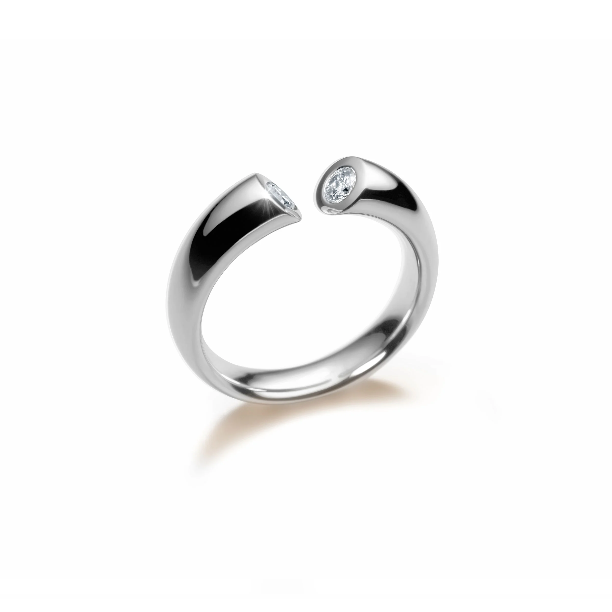 Ring DIALOG Weißgold 750/- mit 2 Brillanten zus. 0,25ct.