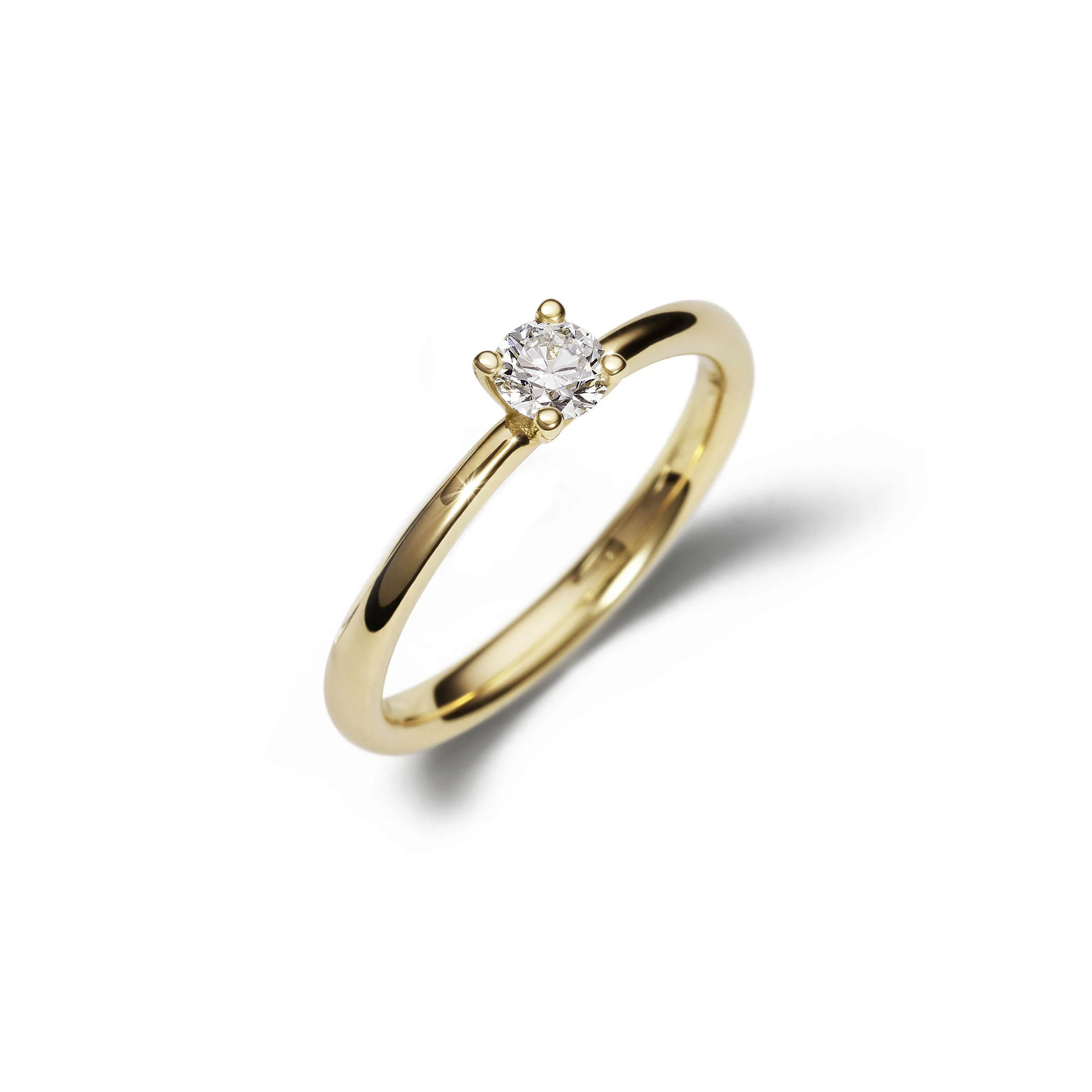 Ring ily Solitär 4 Krappen Gelbgold mit Brillant 0,14ct.